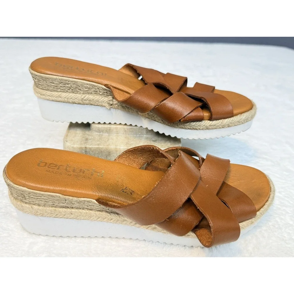 Bertuchi Sandals Women 6.5-7 Brown Leather Wedge Slide Espadrille Casual Comfort